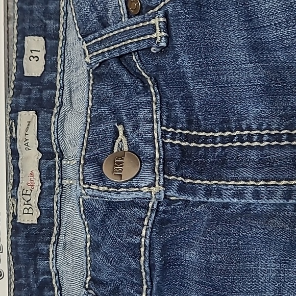 BKE PAYTON METALLIC EMBROIDERED BERMUDA DENIM SHORTS - Picture 7 of 12